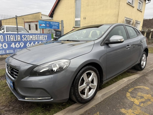 Volvo V40 2.0 D [D2] Kinetic Olasz Rozsdamentes...